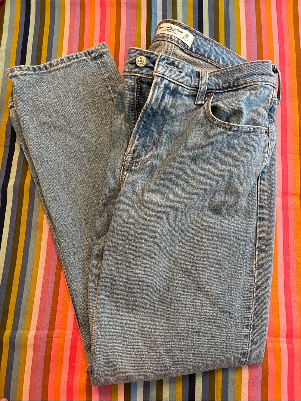 Abercrombie & Fitch Mid Rise 90s Straight Jeans